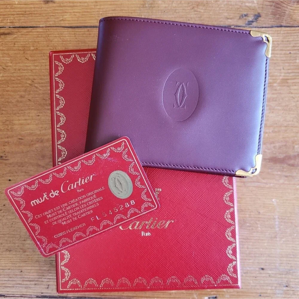 Authentic Cartier Must De Cartier Leather Bordeaux Bi-Fold Wallet Burgundy Box